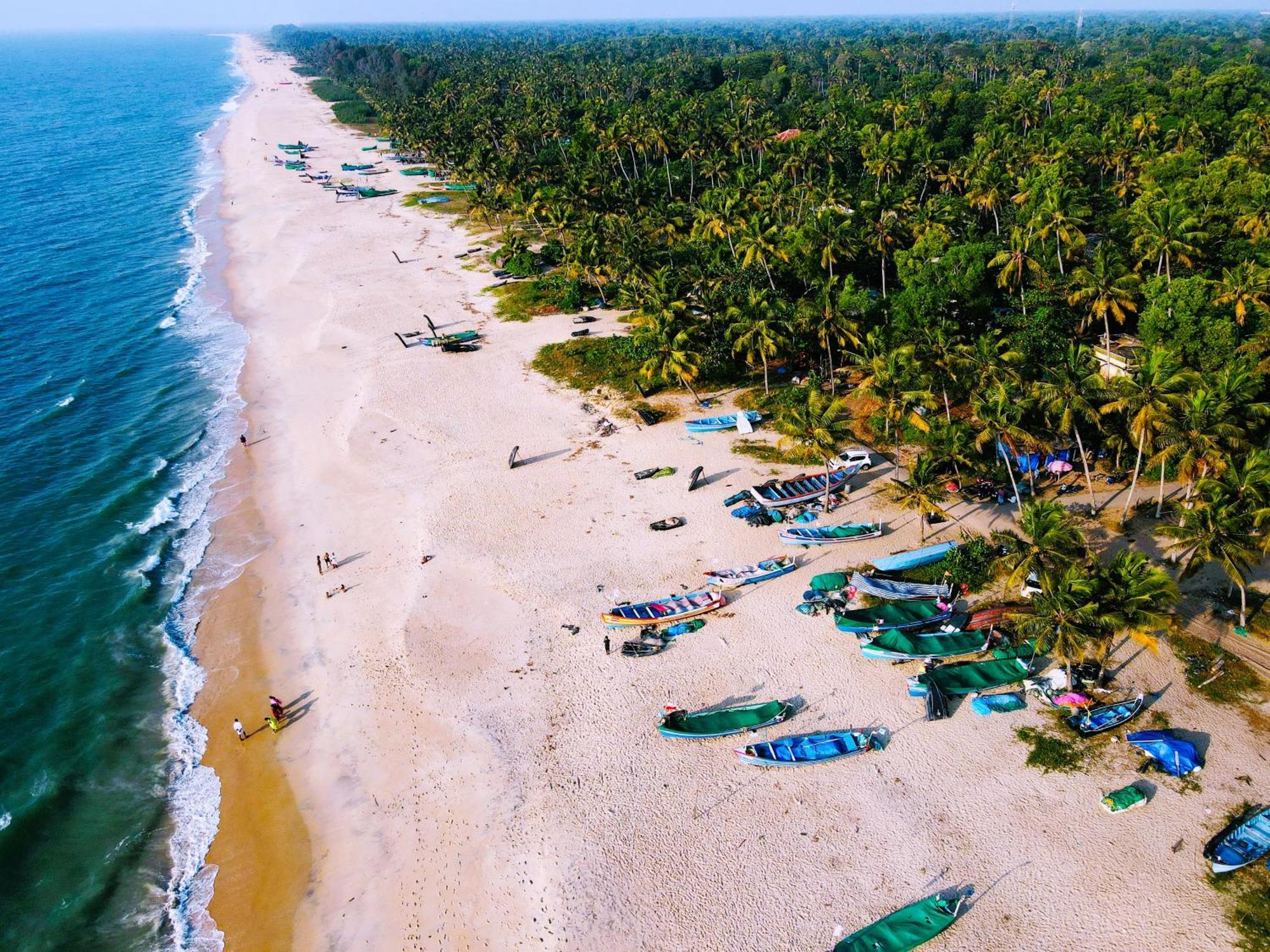 Bella Beach Villa Mararikulam Bagian luar foto