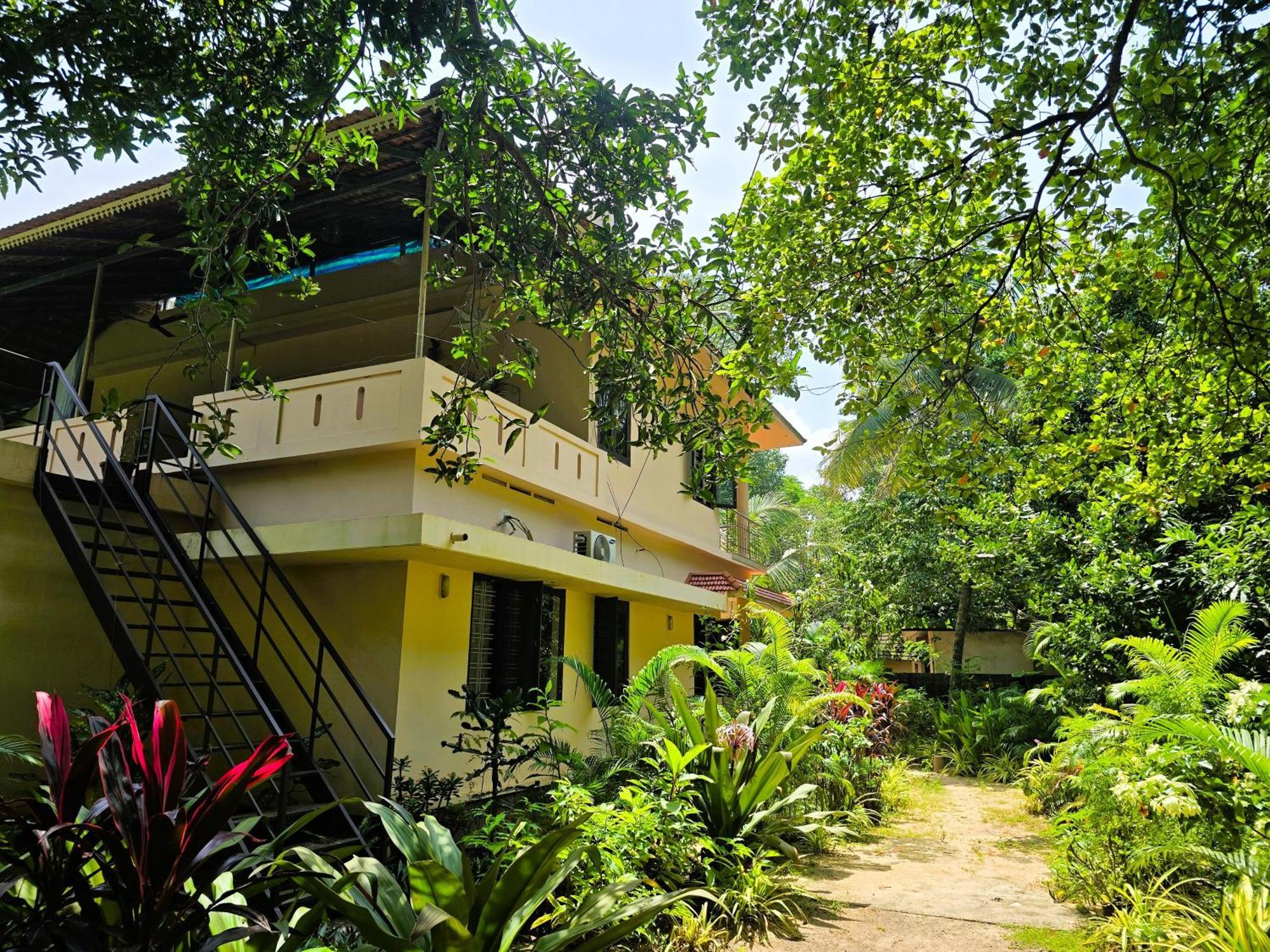 Bella Beach Villa Mararikulam Bagian luar foto